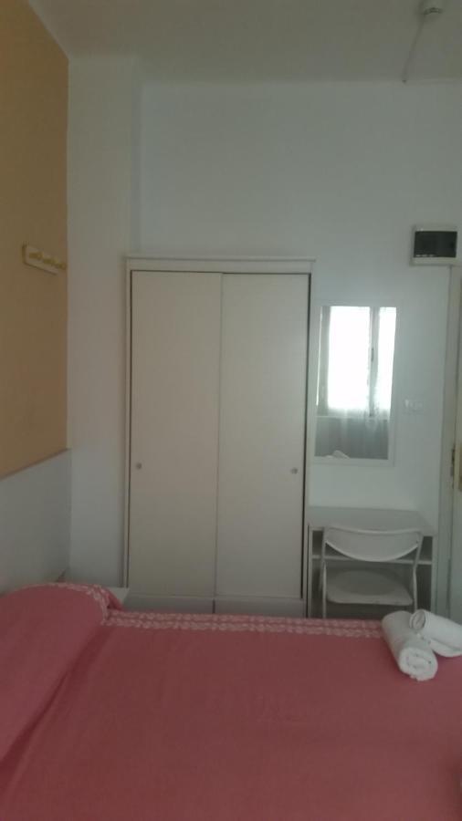 Hotel Manolita Rimini Exterior photo