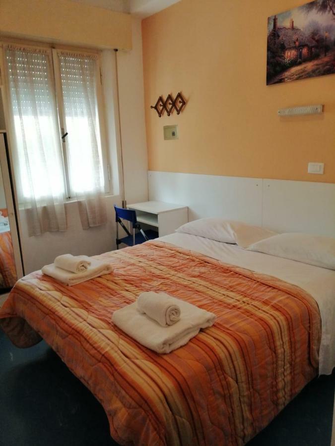Hotel Manolita Rimini Exterior photo